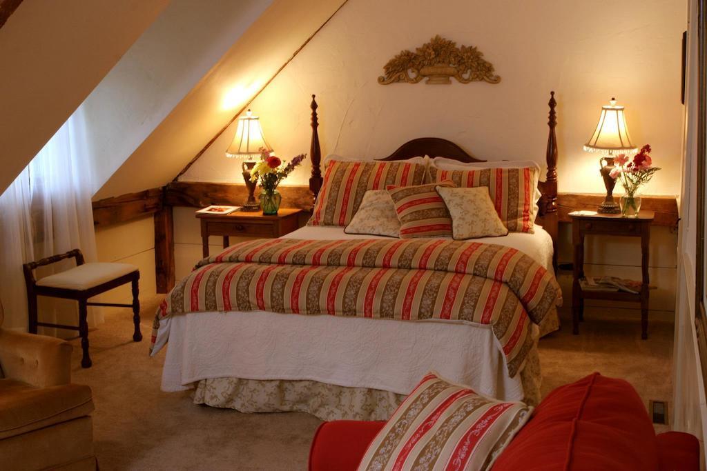 Colby Hill Inn Henniker 객실 사진